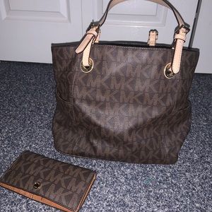 Michael Kors Tote and matching Wallet